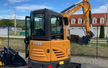 Bérelhető CASE cx30c minikotró